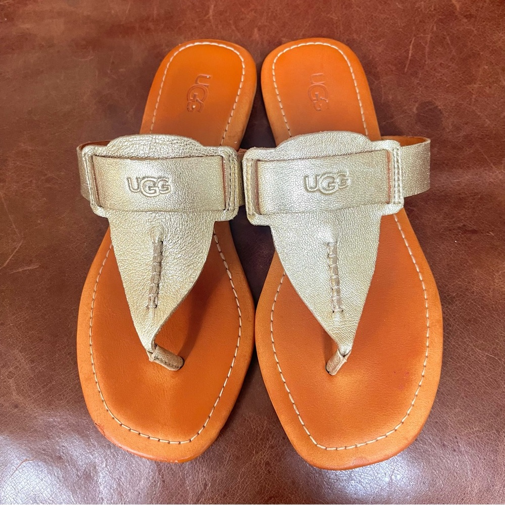 UGG Gaila Shimmering Metallic Genuine Leather Thong Sandals